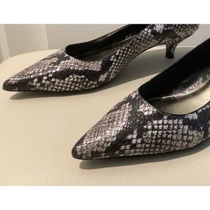 Cole Hahn Kitten Heels